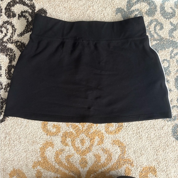 Bebe Elegant Black Skirt with White Accents - Picture 4 of 6